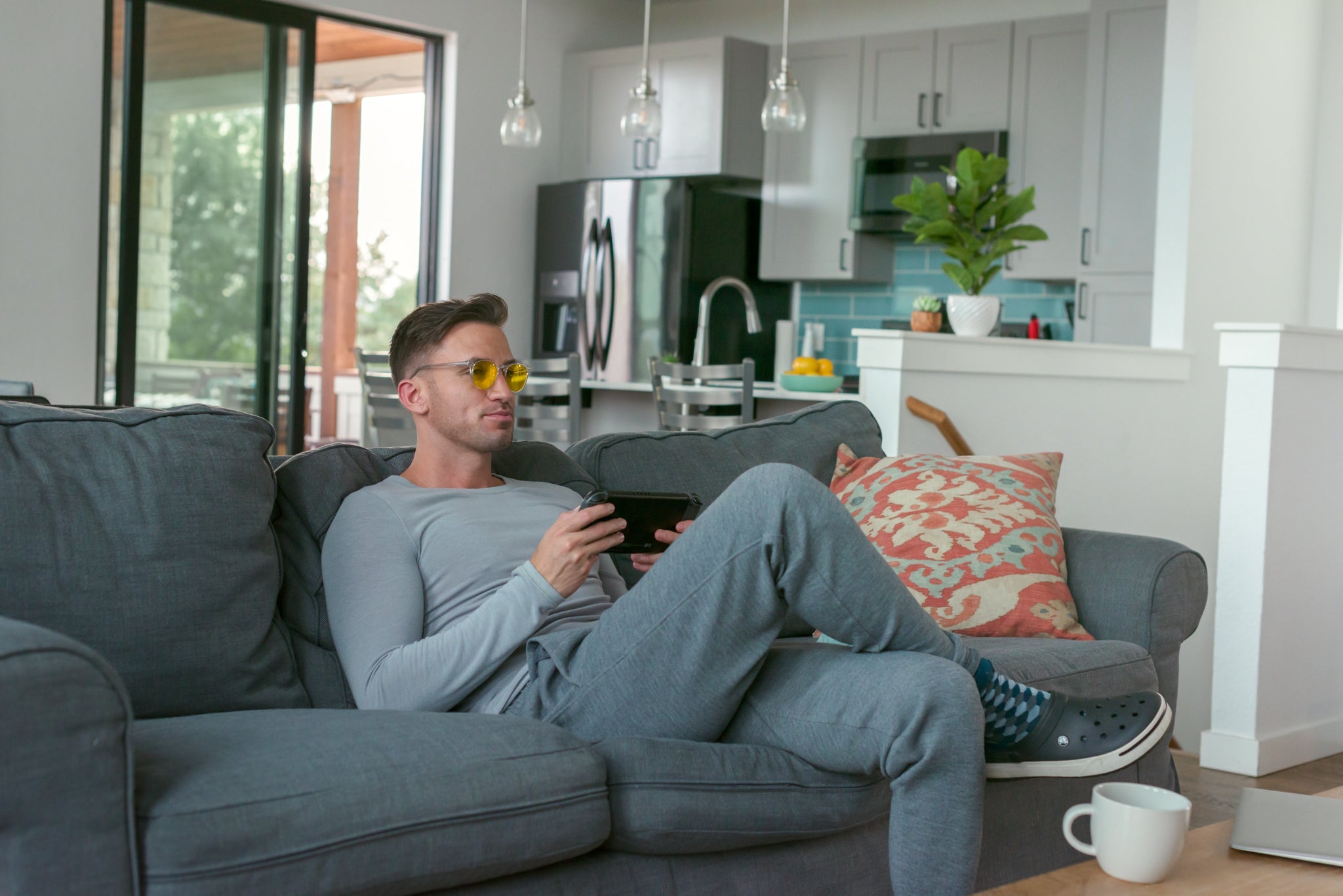 Why Clear Blue Light Gaming Glasses Aren’t Enough Protection