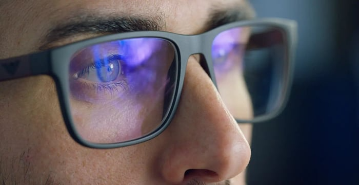 BioSpectral Systems Learning Hub article image: "Most Blue Light Blockers Do Not Work: A new study"